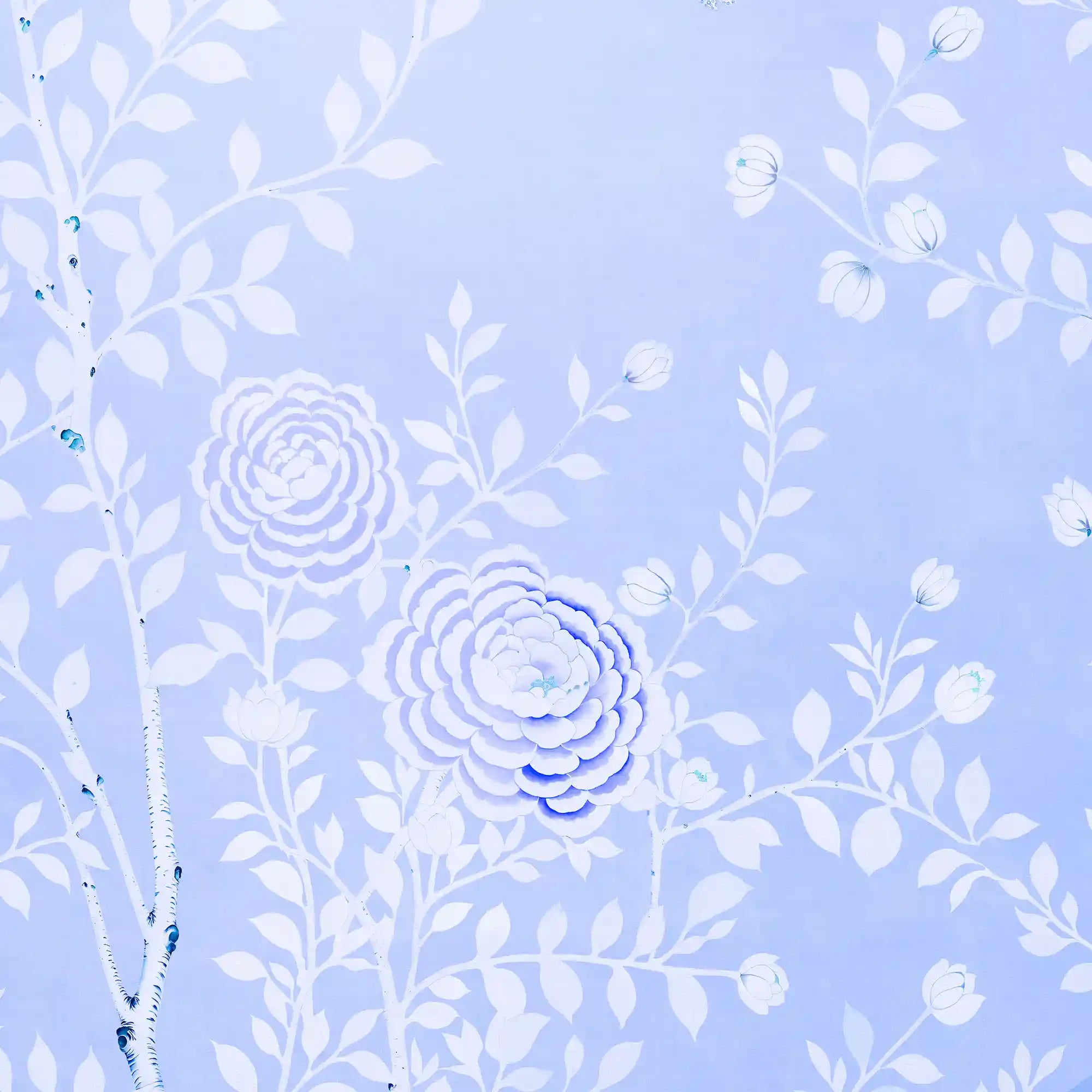 蓝色中国风墙纸特写，显示出柔和的色调和细致的工艺。